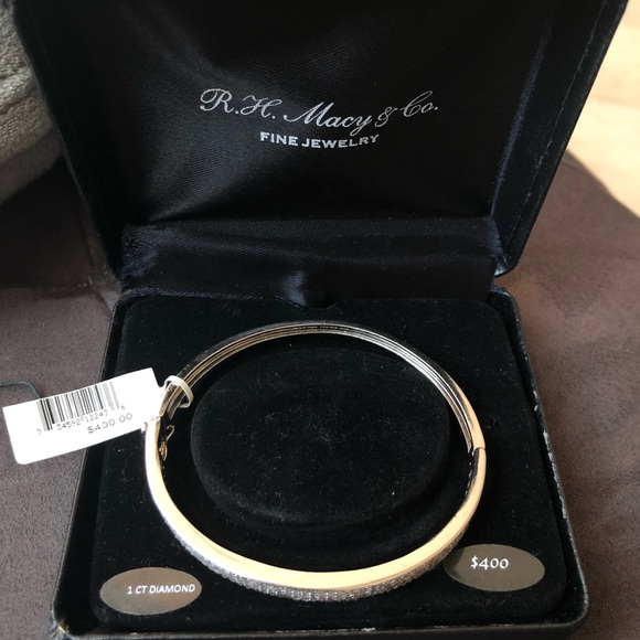 Macy’s $400.00 retail Cuff bracelet - Picture 5 of 5